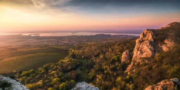 Pobyt u Pálavy se snídaní či polopenzí a wellness