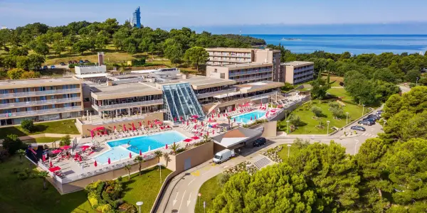 Poreč: 4* hotel u pláže, dítě zdarma
