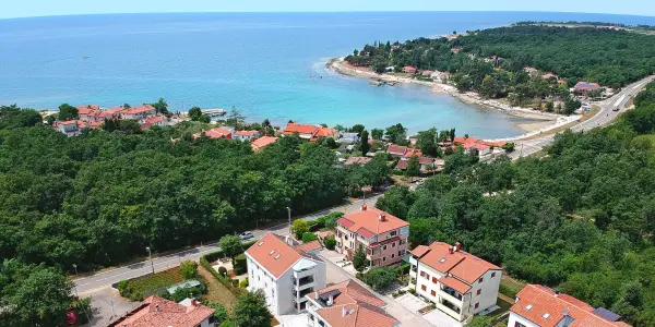 Dovolená na Istrii: 350 m na pláž, venkovní bazén