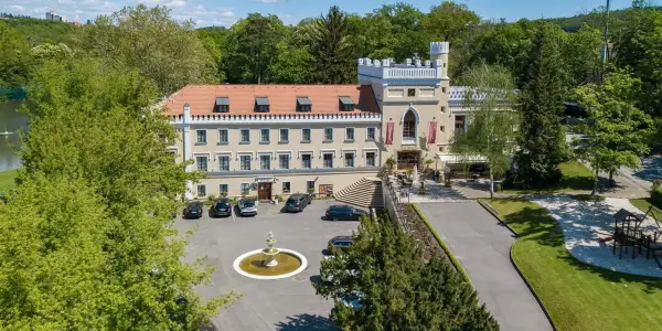 Romantika v Chateau St. Havel s večeří i wellness