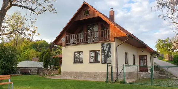 Chalupa u Prachovských skal až pro 10 osob
