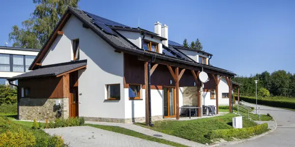 Dovolená pro celou rodinu: vila či bungalov na Lipně