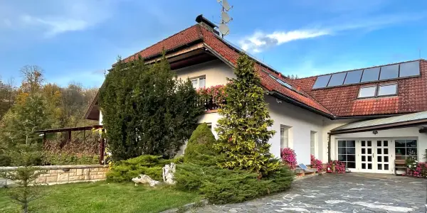 Valašská pohoda: snídaně, sauna, horký sud i vinný sklípek