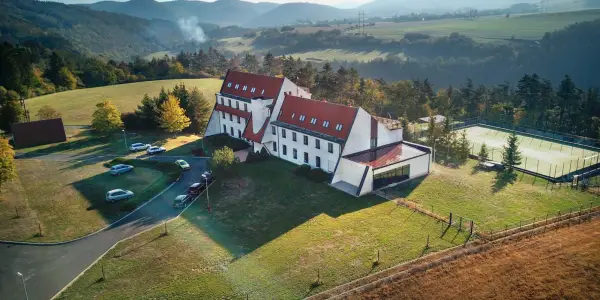 Křivoklátsko se snídaní či polopenzí a wellness