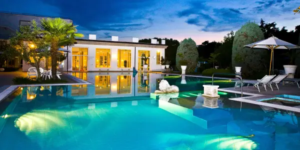 Hotel v italském lázeňském městě: termály i polopenze