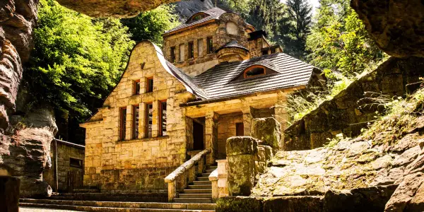 Pobyt v historické plynárně v Hřensku i se snídaní