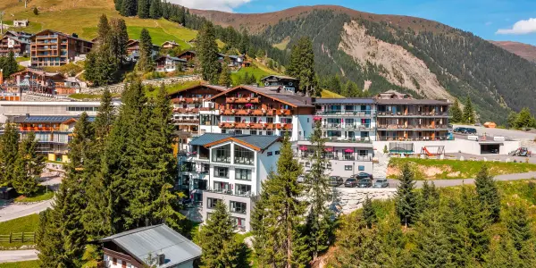 Vysoké Taury: hotel u Zillertal Areny, strava i wellness