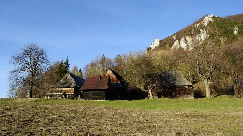 Výhled z Šípu na údolí Váhu a Velkou Fatru