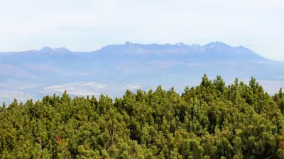 Krakova hola - výhled z vrcholu na Vysoké Tatry