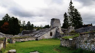 Ruiny kláštera na Kláštorisku